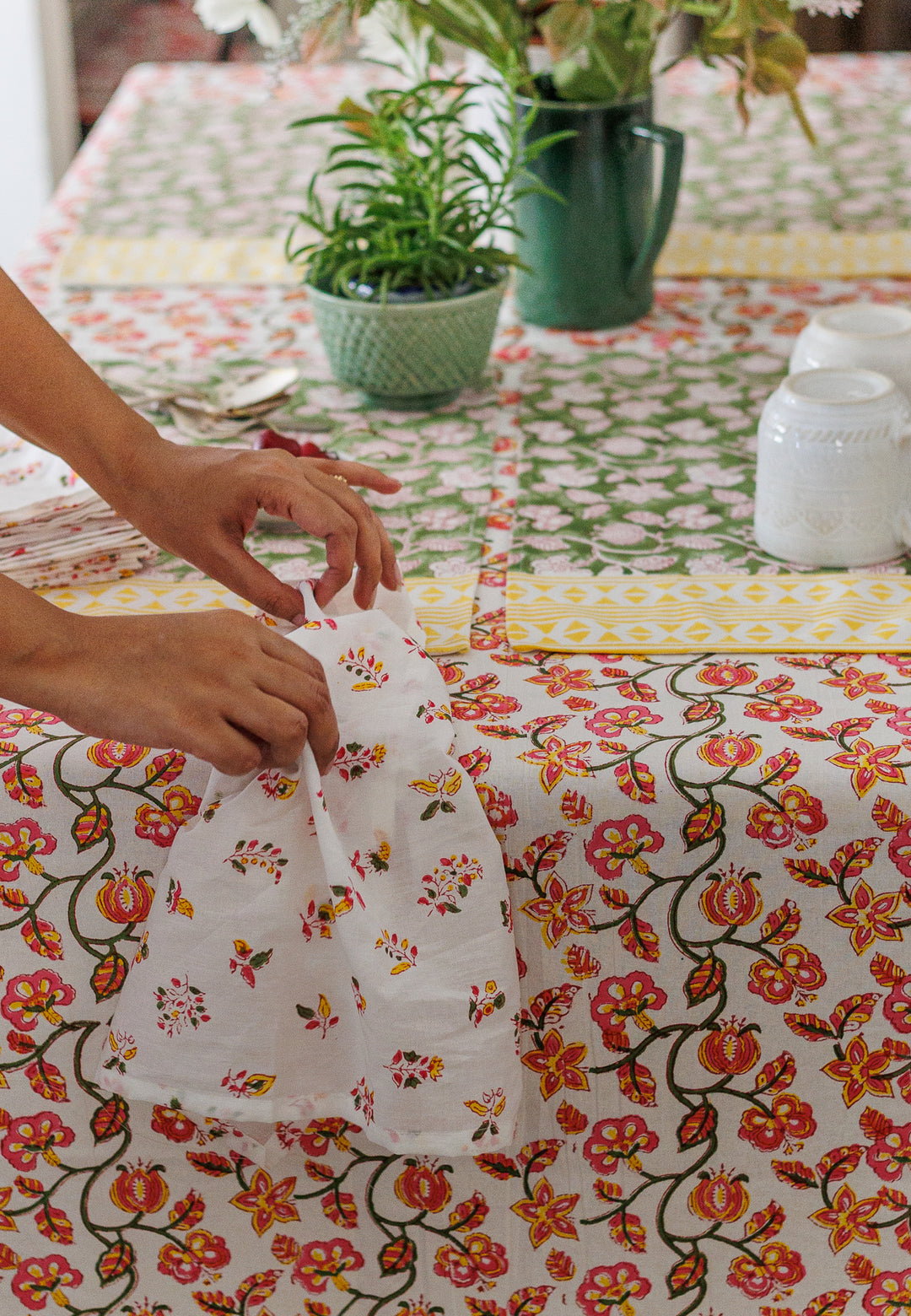 Festive Pomegranate Block print napkins - Light weight dinner napkins - set of 6 napkins