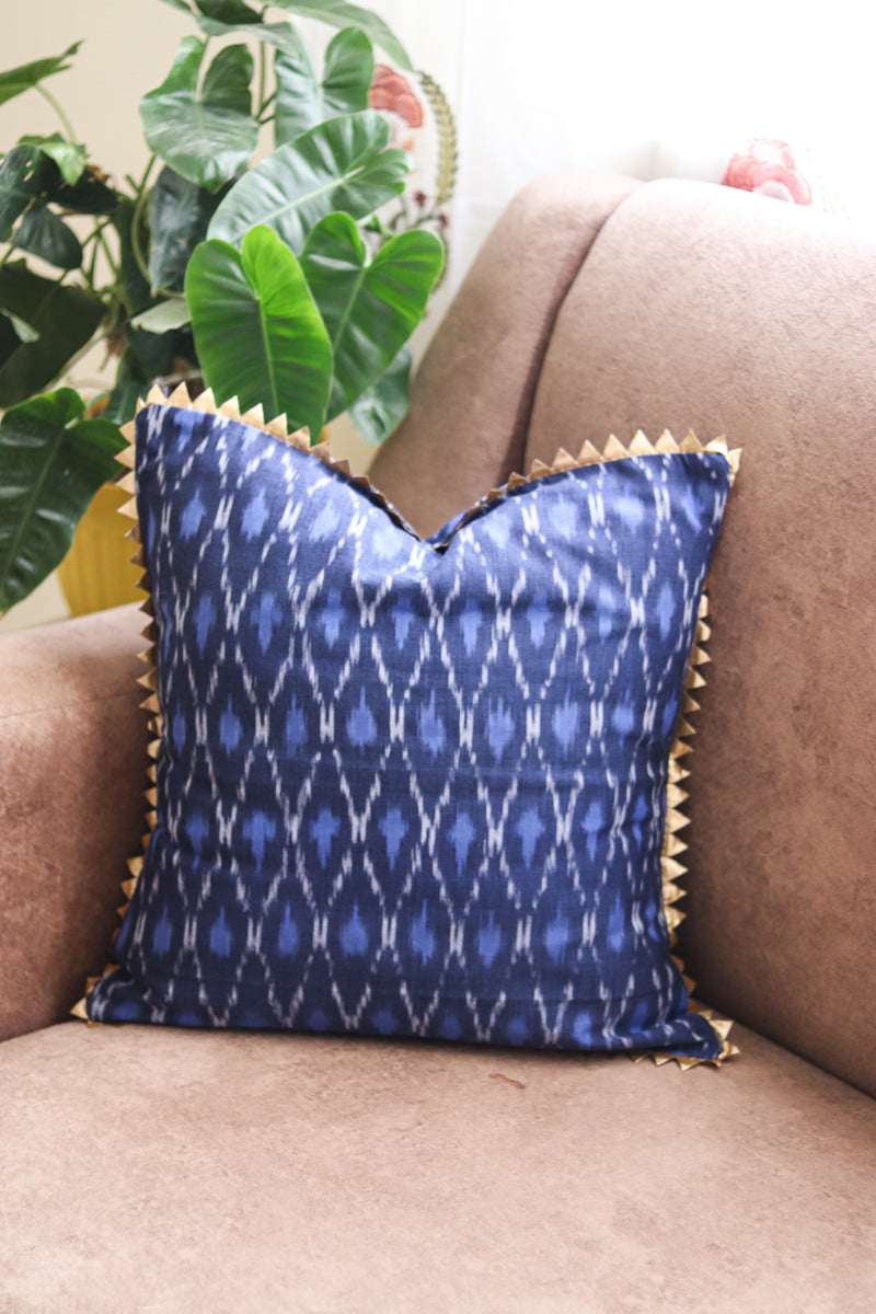 Housewarming gift set - Set of 2 cushion covers with tea lights