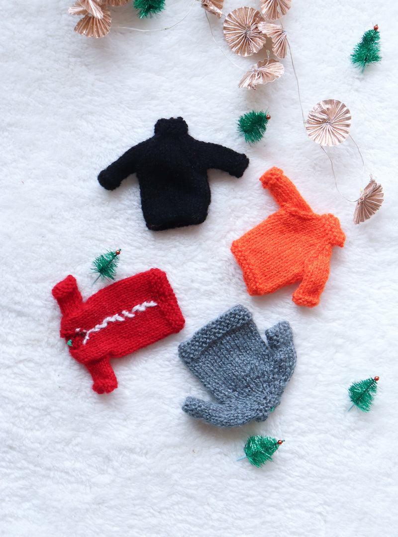 Mini Sweater ornaments - Sweater dress for dolls - Hand knitted little sweaters