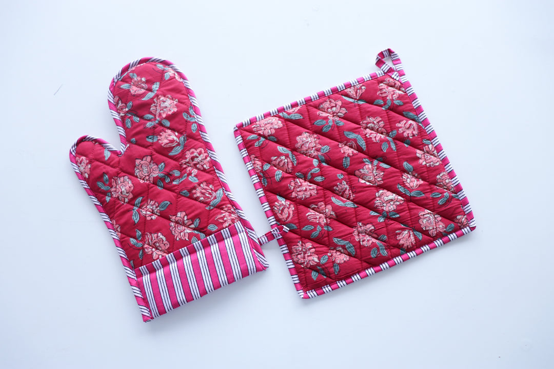 Oven glove and Potholder set - Set of 2 - Red floral