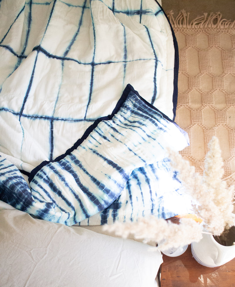 Blue Tie and dye quilt - Indigo shibori quilt 