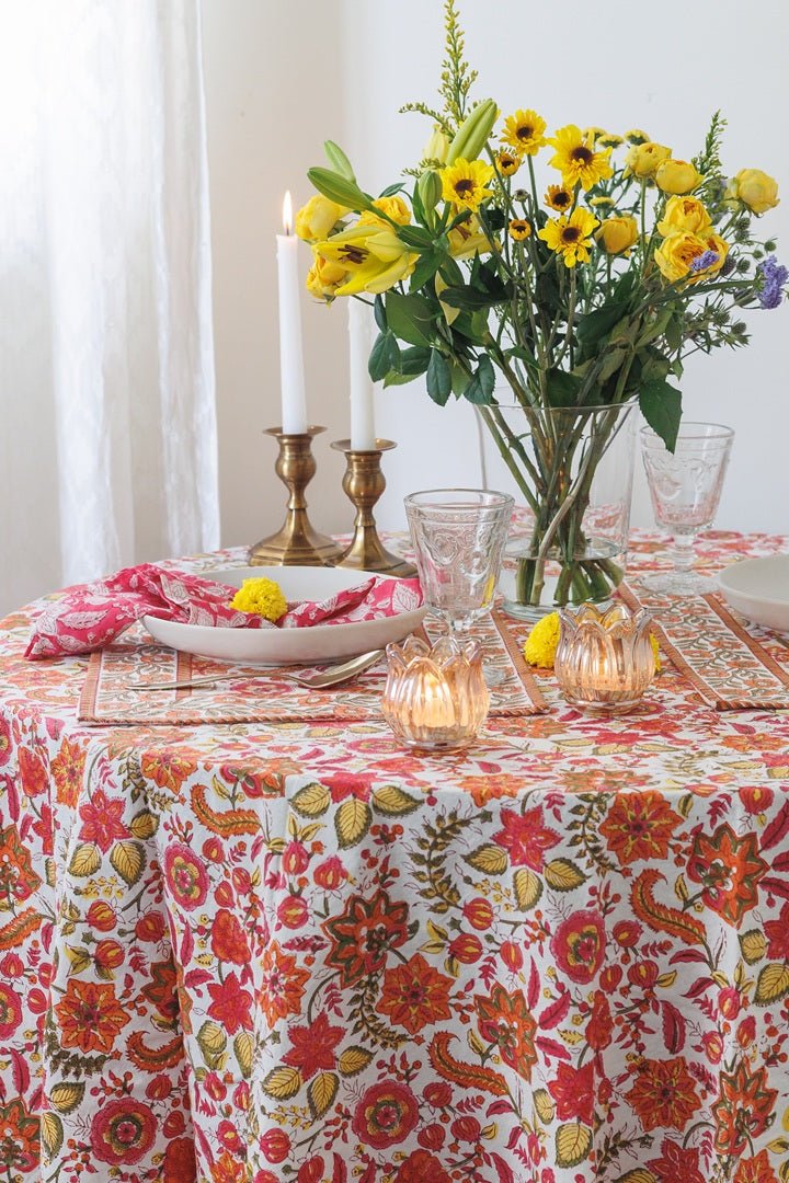 How to set a festive table for a small Indian dinner party (without overcomplicating it)