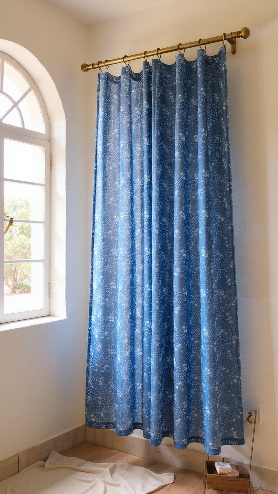 How to choose curtains for a child's bedroom: blackout, sheer, or both?