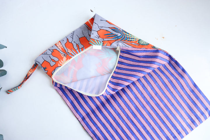 All-in-One Wet &amp; Dry Bag for Kids - Waterproof Swim bags - Orange Elephants