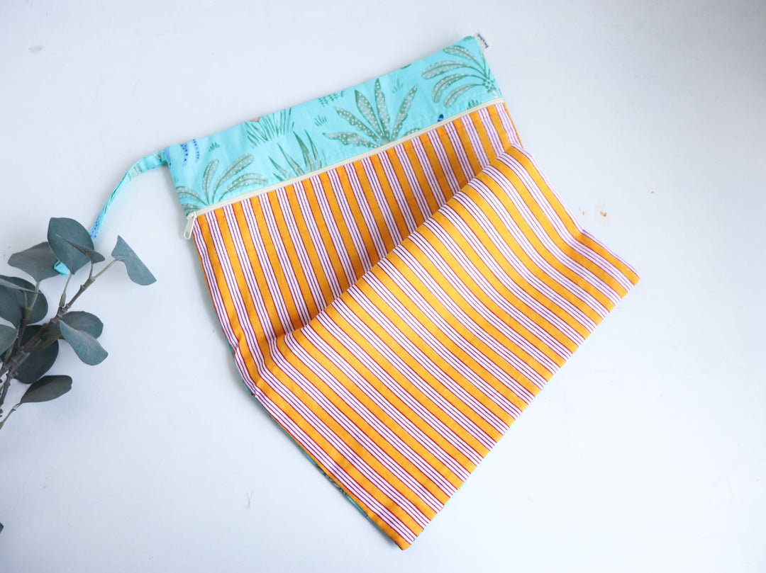All-in-One Wet &amp; Dry Bag for Kids - Waterproof Swim bags - Jungle Safari Turquoise