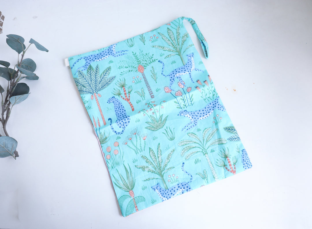 All-in-One Wet &amp; Dry Bag for Kids - Waterproof Swim bags - Jungle Safari Turquoise