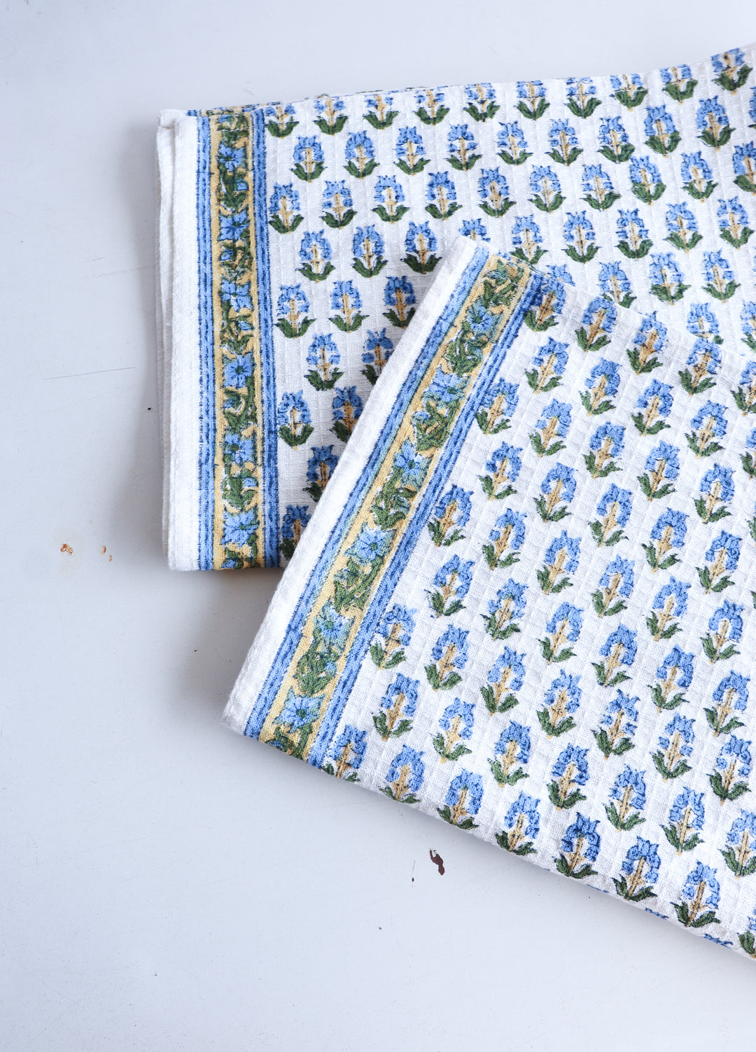 Set of 2 waffle kitchen towels - Block print dish towels - Tiny blue flowers