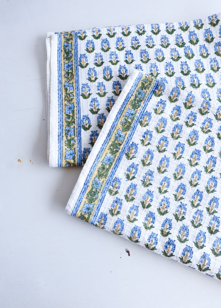Set of 2 waffle kitchen towels - Block print dish towels - Tiny blue flowers