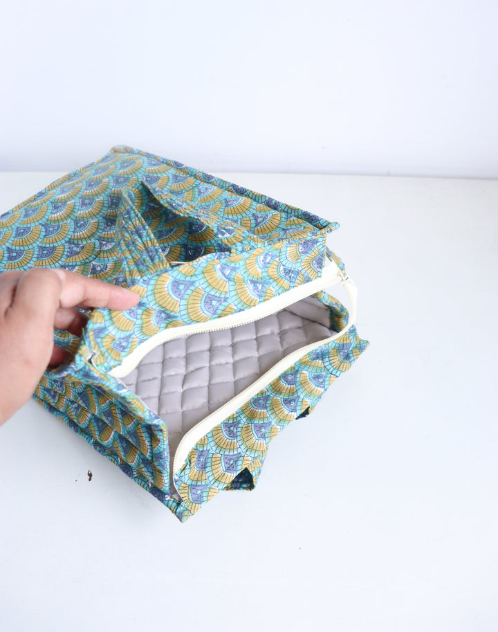 Lunch Tote bags - Block print quilted lunch bags - Teal Geometric
