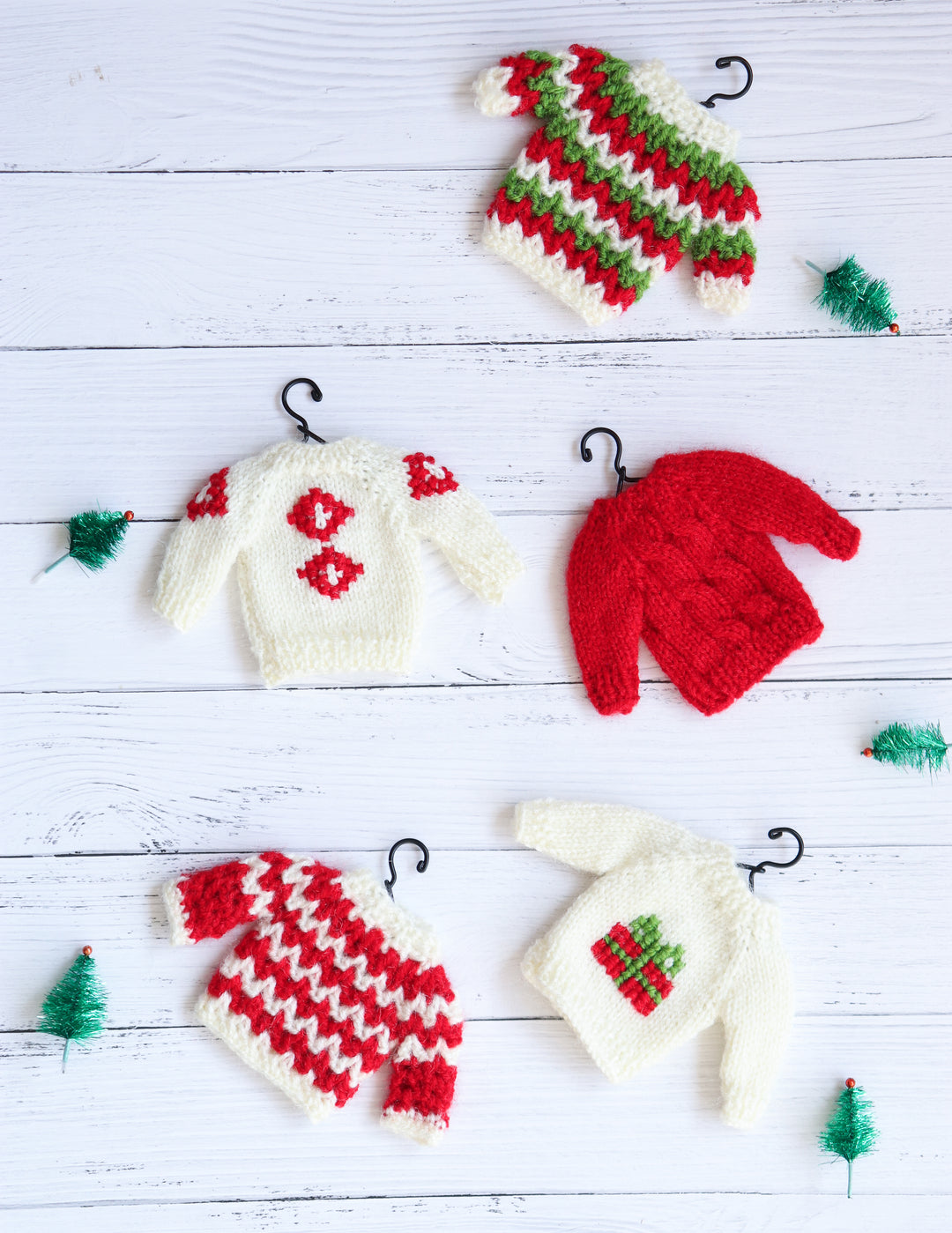 Christmas mini Sweater ornaments - Hand knitted little sweaters - Set of 5