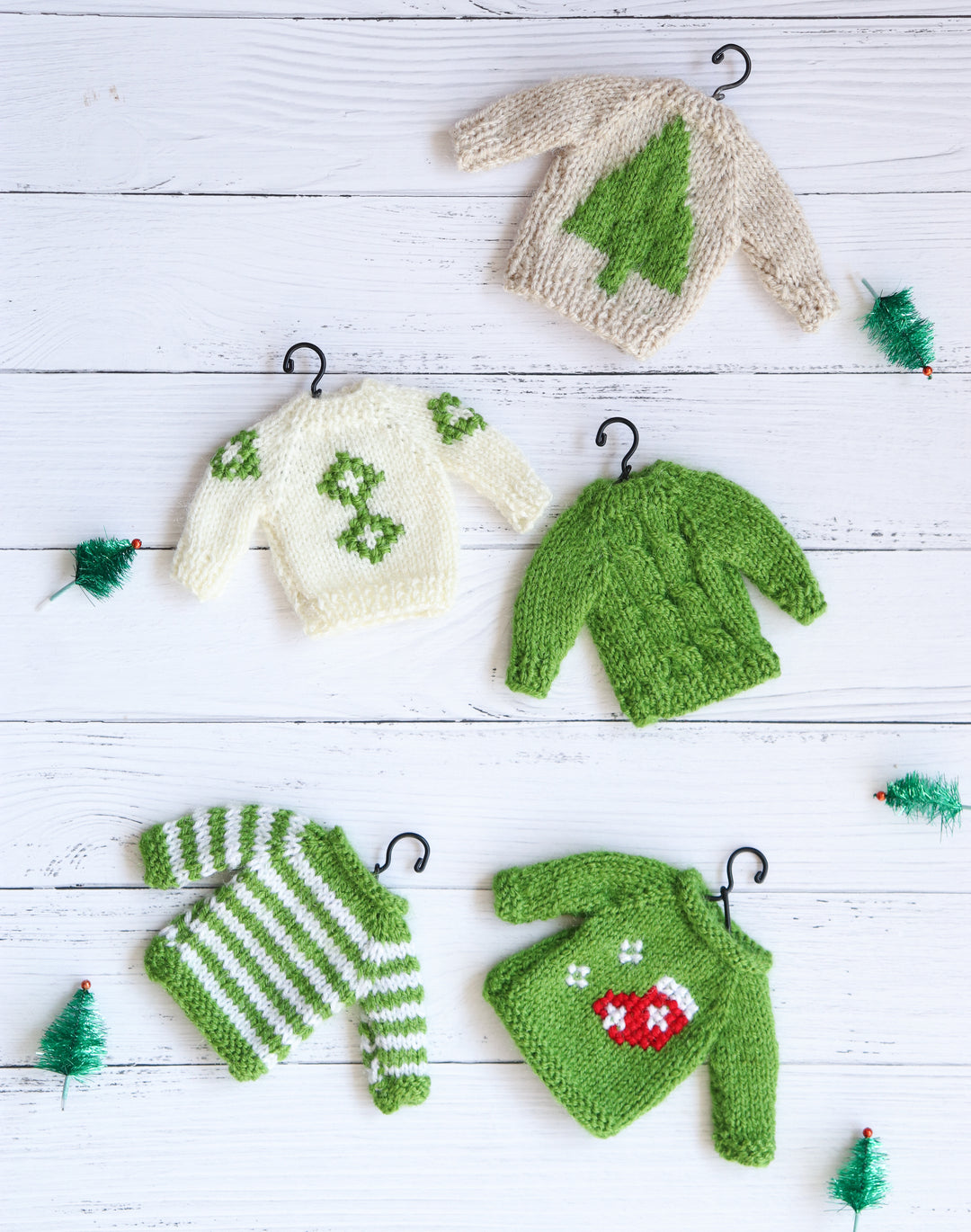 Christmas mini Sweater ornaments - Hand knitted little sweaters - Set of 5