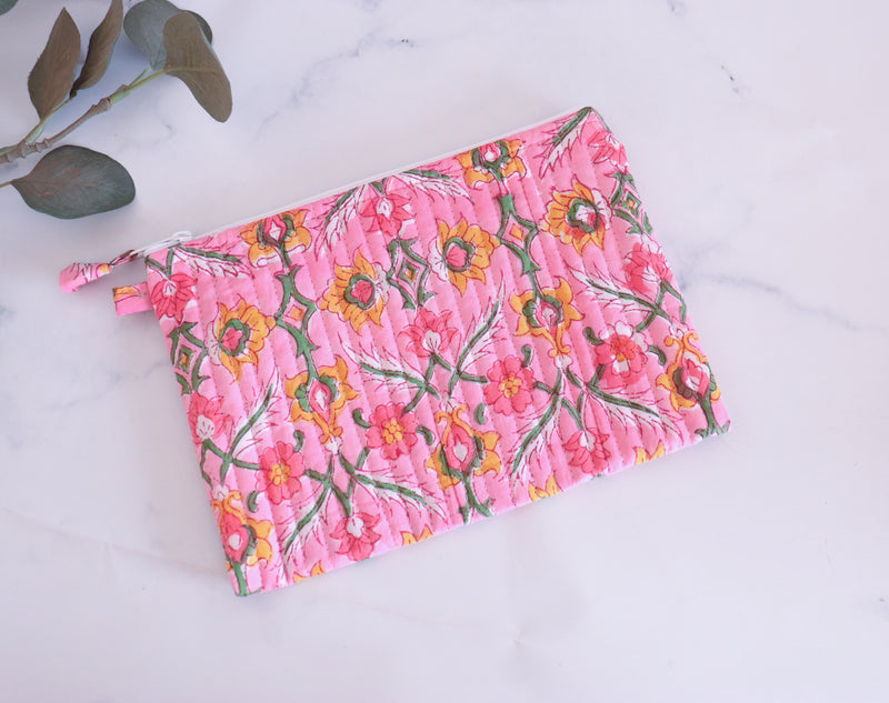 Flat zip pouch - Quilted travel pouch and coin purse - Gift for girls - Passport pouch