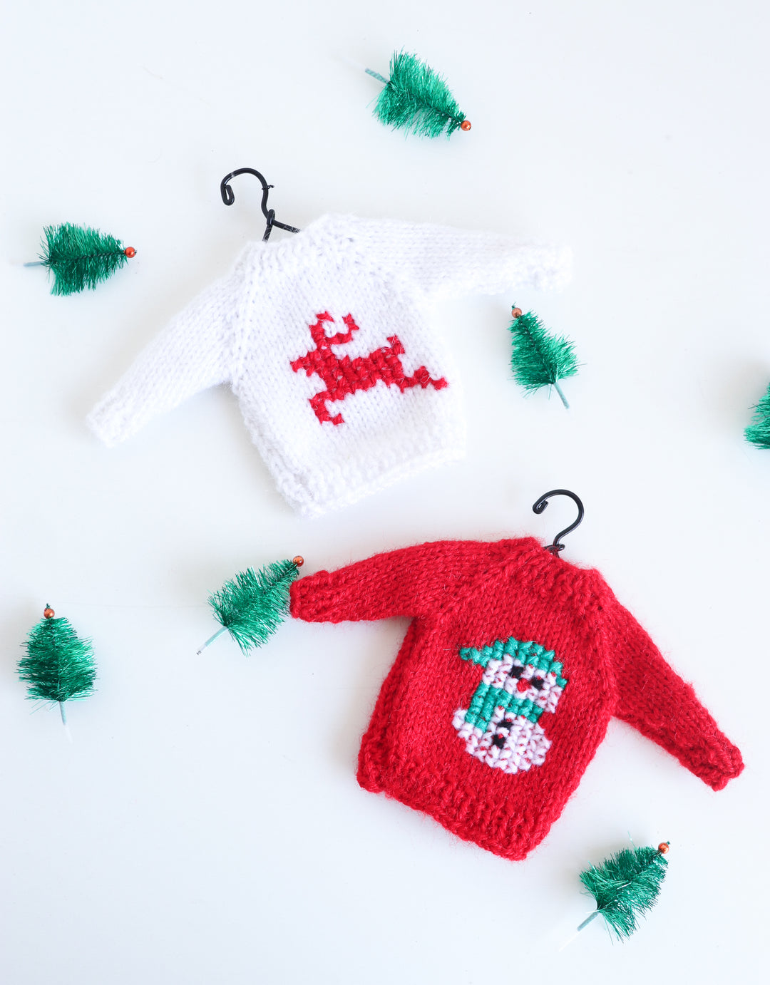 Christmas mini Sweater ornaments - Hand knitted little sweaters - Set of 2