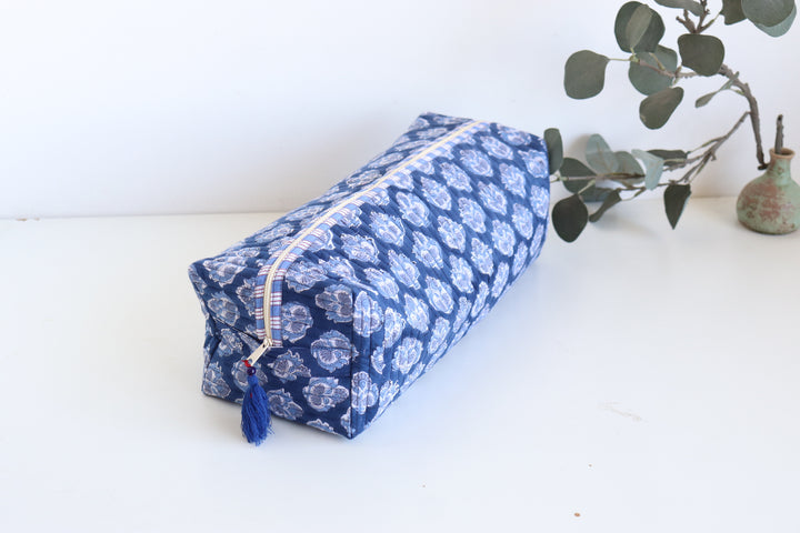 Hair tools organizer kit - XL Cosmetic bag - Block print Dyson Air wrap organizer bag - Dark blue booti