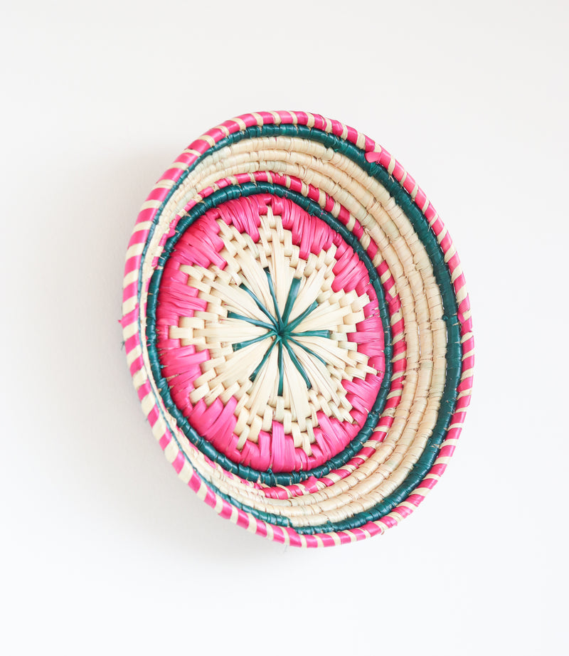Decorative wall basket - Moonj grass basket - Wall basket for decor - Pink and green