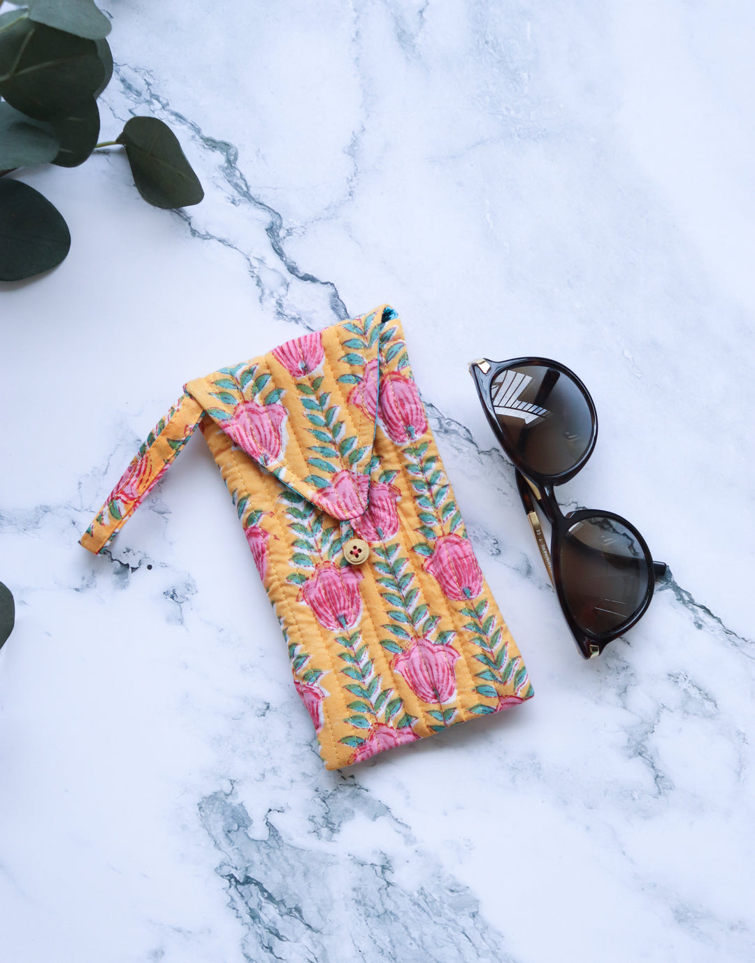 Quilted Sunglasses case - Spectacle cover - Yellow Tulips