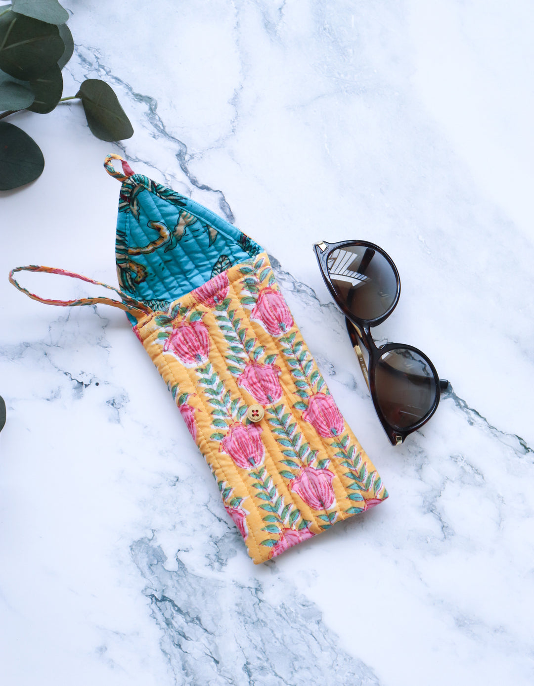 Quilted Sunglasses case - Spectacle cover - Yellow Tulips