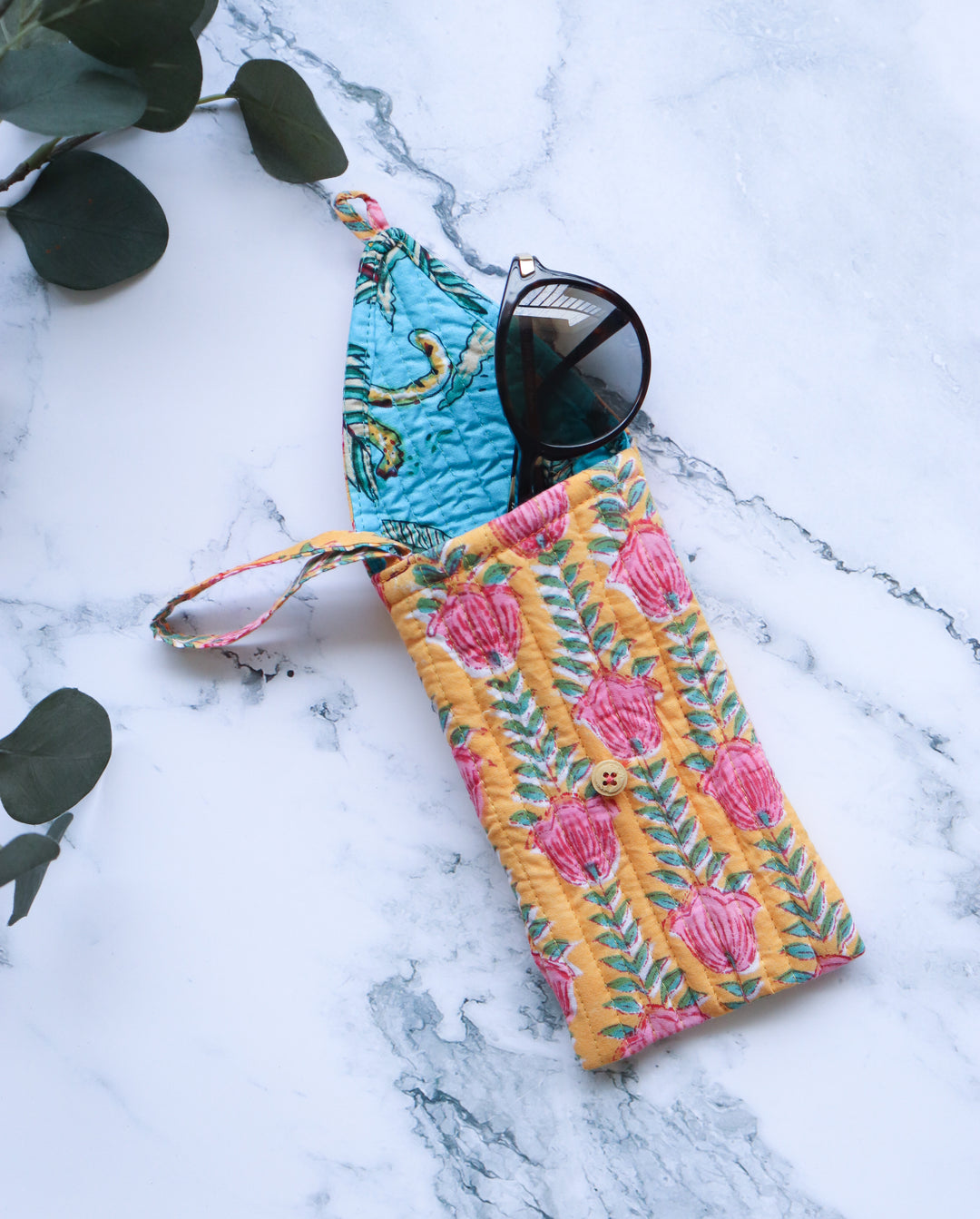 Quilted Sunglasses case - Spectacle cover - Yellow Tulips