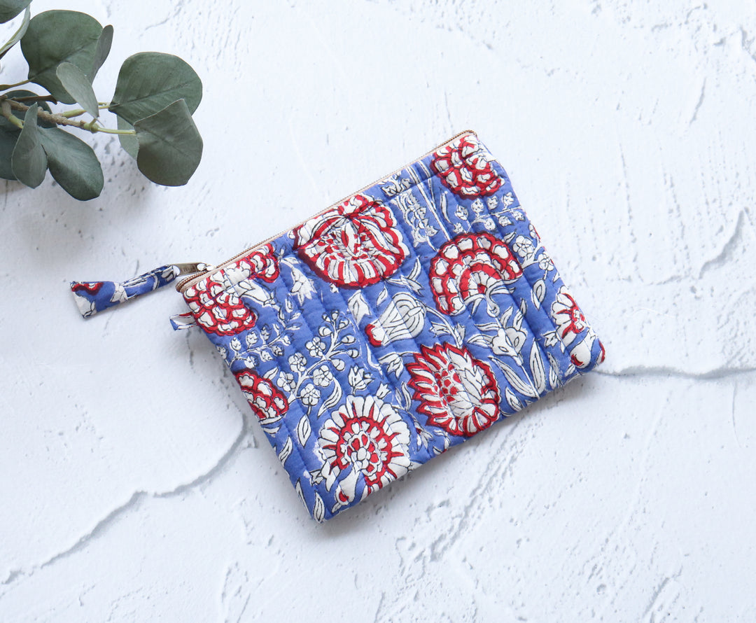 Flat zip pouch - Quilted travel pouch and coin purse - Gift for girls - Passport pouch - Blue