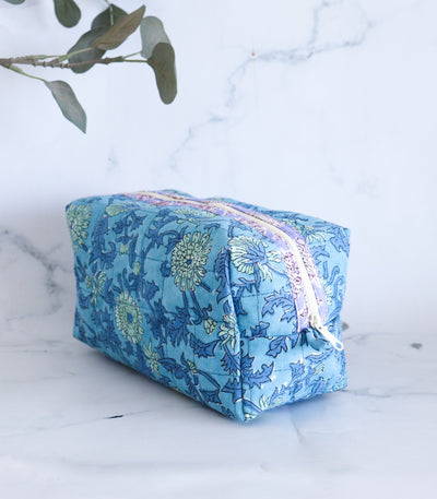 Boxy cosmetic pouch - Travel make up kit - Blue floral all over