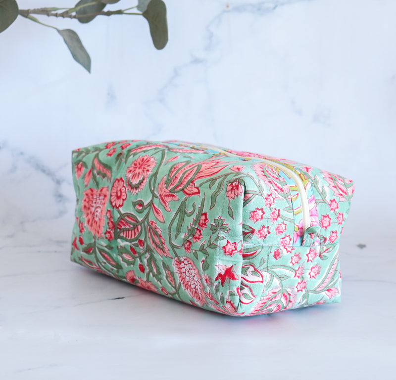 Boxy cosmetic pouch - Travel make up kit - Green floral all over