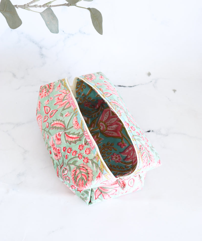 Boxy cosmetic pouch - Travel make up kit - Green floral all over