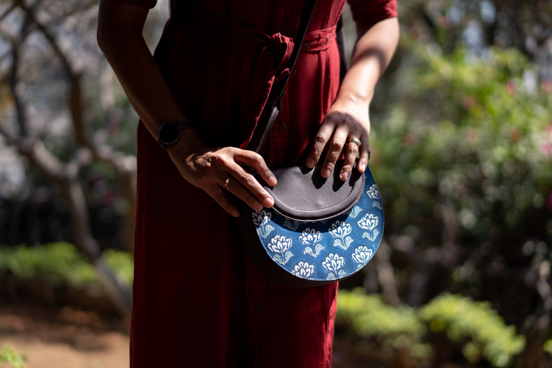 Half moon Women&