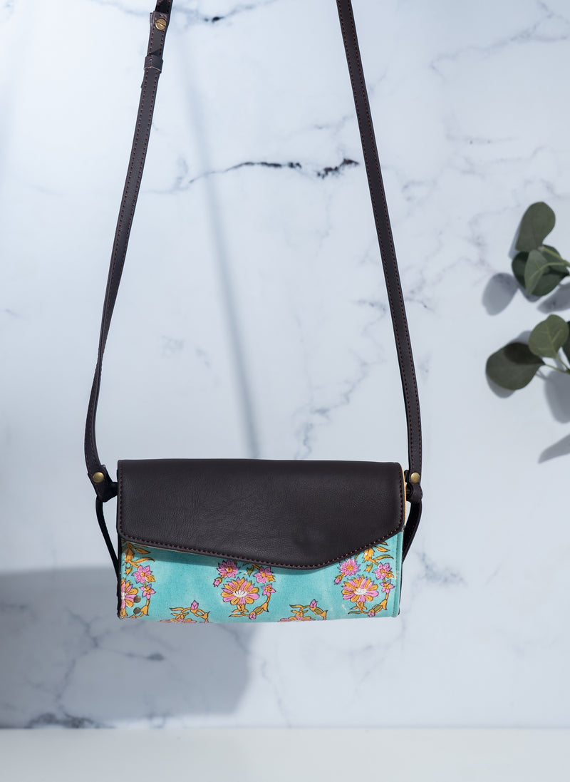 Structured sling bag - Shoulder bag for women - Vayu