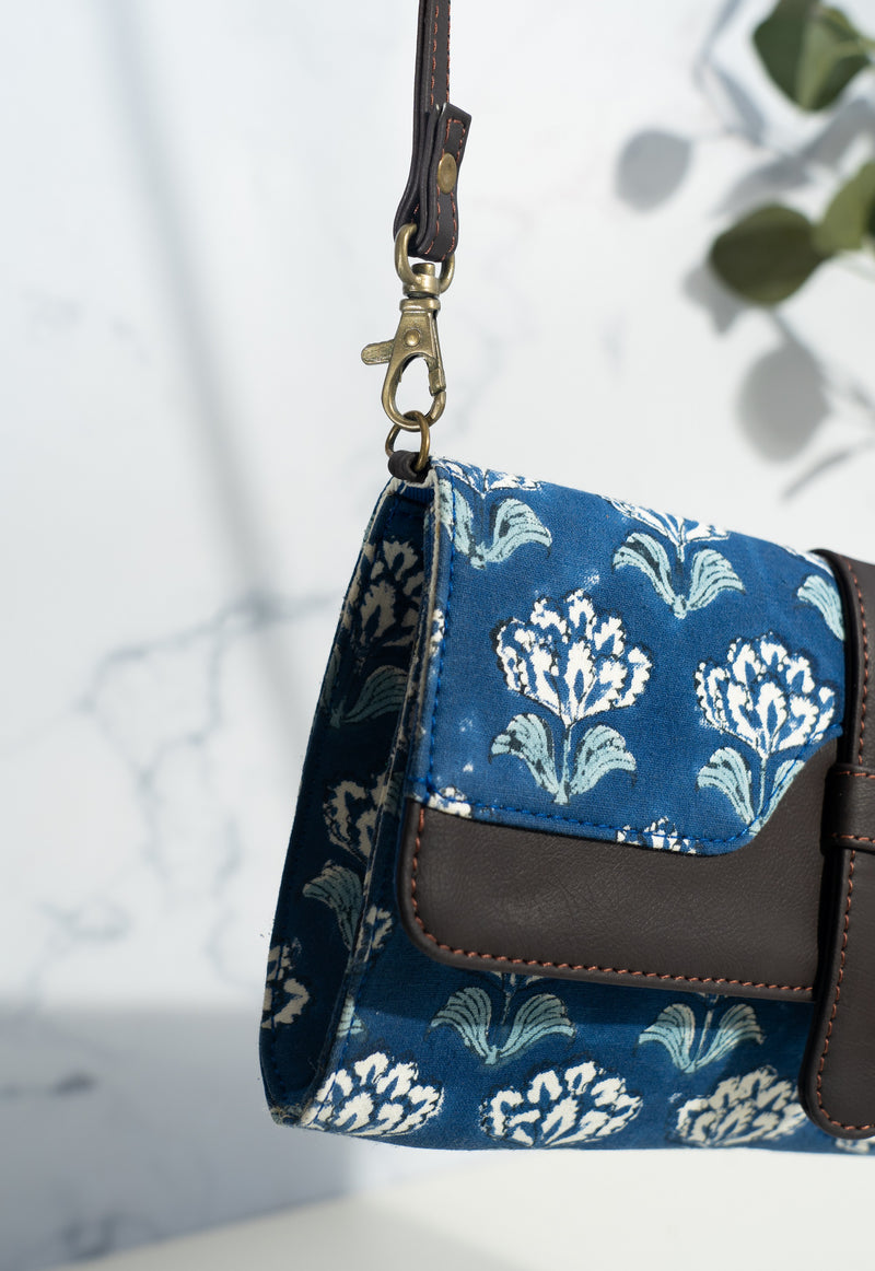 Clutch style Women&