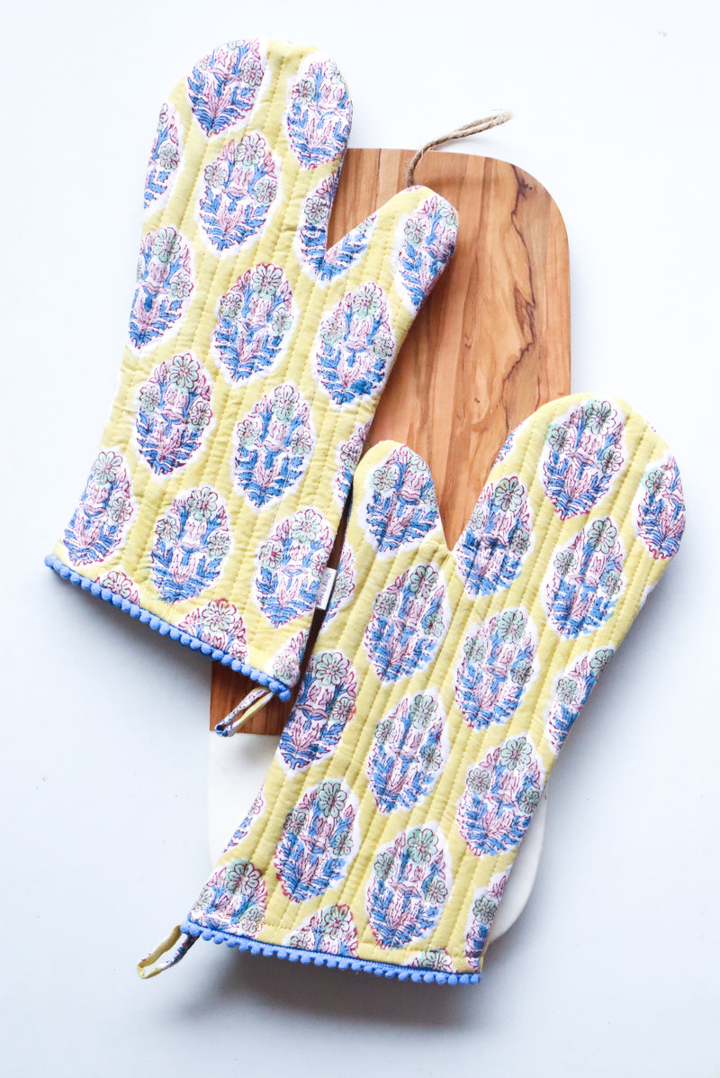 Set of two oven gloves - Oven mittens - Green booti